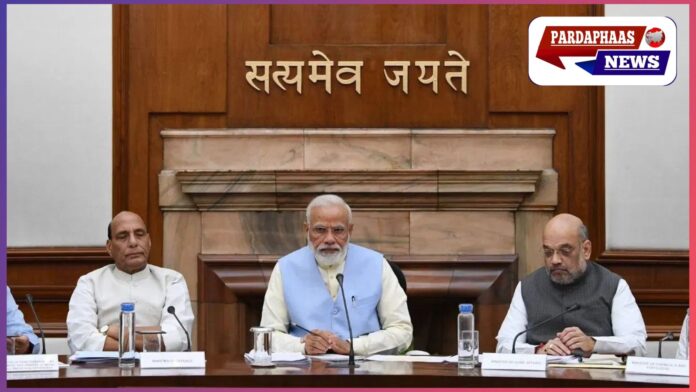 दिल्ली चुनाव से पहले सियासी पारा चढ़ा: मोदी कैबिनेट बैठक और फर्जी वोटर लिस्ट पर घमासान