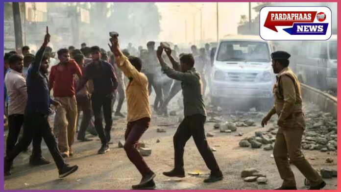 महाराष्ट्र: हिंगोली में व्हाट्सएप संदेश से मचा बवाल, इस्लाम धर्म पर आपत्तिजनक टिप्पणी के बाद पथराव, 16 लोग गिरफ्तार