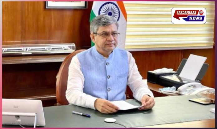 हिंदी बनाम क्षेत्रीय भाषाएं: स्टालिन के दावे पर केंद्र का पलटवार, अश्विनी वैष्णव ने राहुल गांधी से पूछा सवाल