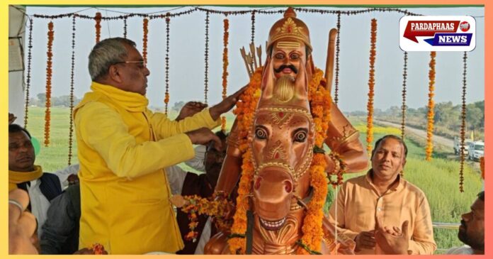 महाराजा सुहेलदेव की प्रतिमा का कैबिनेट मंत्री ओमप्रकाश राजभर ने किया अनावरण, राष्ट्र की एकता-अखंडता के रक्षक को किया नमन