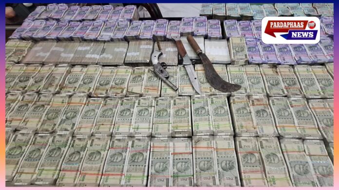 ओडिशा पुलिस ने अंतर्राज्यीय डकैती गिरोह का पर्दाफाश, 3.51 करोड़ नकद, हथियार और वाहन जब्त