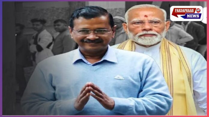 दिल्ली: दो नावों की सवारी में आप हुई धड़ाम!