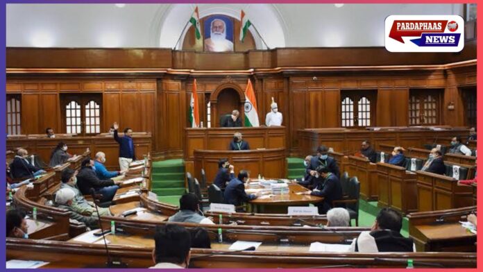 दिल्ली विधानसभा में CAG रिपोर्ट पर हंगामा, ‘रामलीला’ टिप्पणी पर अनिल झा को बाहर निकाला गया