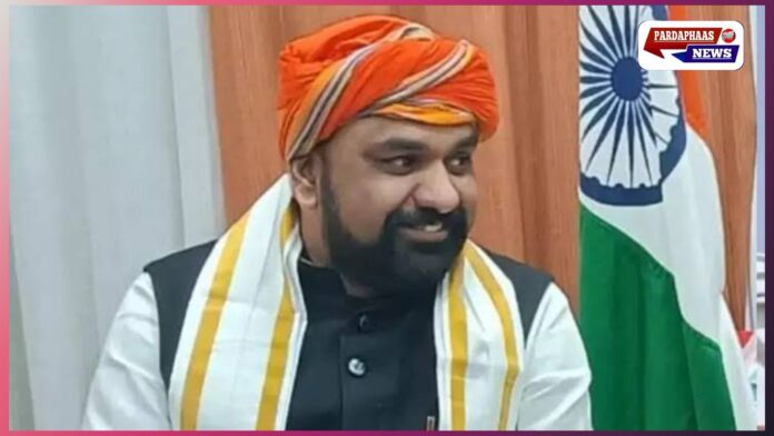 सम्राट चौधरी का तेजस्वी पर हमला – ‘बउआ हैं, जो लिखा जाता है वही पढ़ते हैं’
