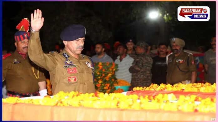 शहीद कांस्टेबल तारिक अहमद को अंतिम विदाई, परिवार का संकल्प – 