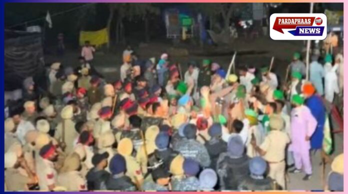 AAP सरकार पर मंडराया संकट! किसानों ने किया मानावाला टोल प्लाजा बंद, बोले—अब हमारी ही वोट से गिरेगी सरकार