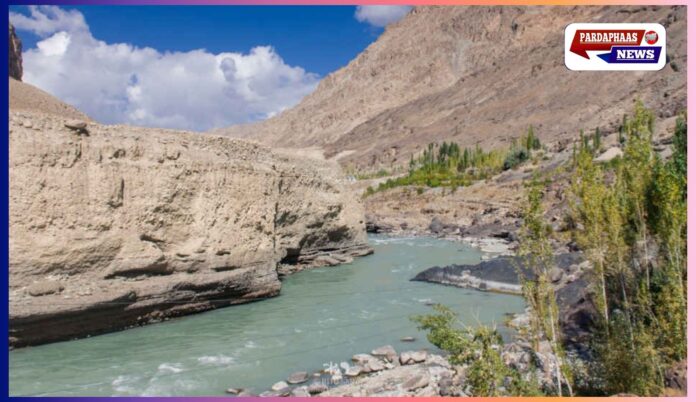 सिंधु जल संधि पर भारत का बड़ा कदम: पाकिस्तान की ओर जाने वाला पानी रोका जाएगा, तीन चरणों में होगा क्रियान्वयन