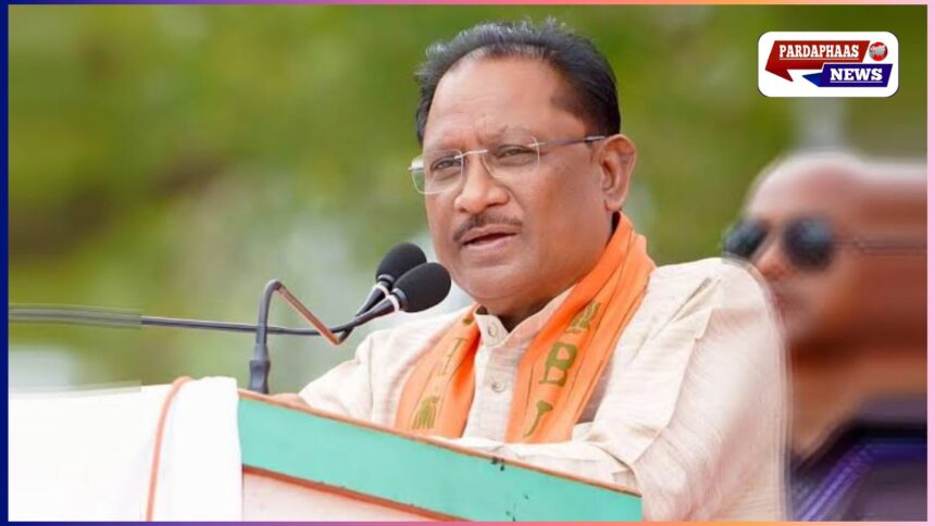 सुशासन तिहार के तीसरे चरण की शुरुआत: मुख्यमंत्री विष्णुदेव साय ने गांव में लगाई जनता दरबार, बोले— "हम सेवक हैं, सरकार आपके द्वार है"