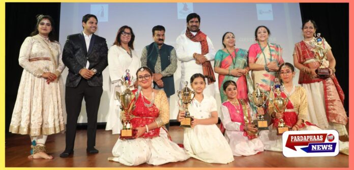 “अंतरंग उत्सव” में सजी भारतीय संस्कृति की रंगारंग छटा, डॉ. प्रभा दुबे के निर्देशन में छात्राओं की पारंपरिक प्रस्तुतियों ने मोहा मन