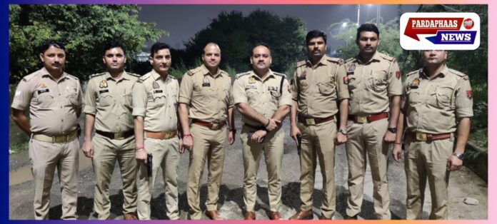 नोएडा (सेक्टर-126) — पुलिस–आत्मरक्षा मुठभेड़: संदिग्ध पर जवाबी फायरिंग, एक बदमाश घायल, अवैध तमंचा और चोरी की बाइक बरामद