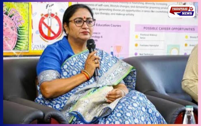 दिल्ली की मुख्यमंत्री रेखा गुप्ता पर चाकू हमले की साजिश का खुलासा — दूसरी गिरफ्तारी, सुरक्षा जिम्मेदारी फिर दिल्ली पुलिस के पास