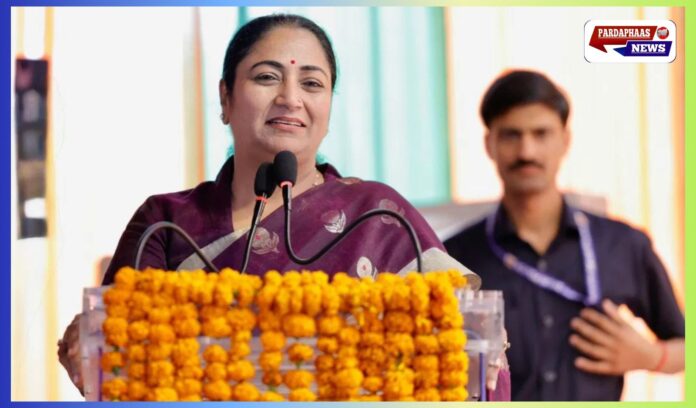 जन सेवा के नए युग की शुरुआत: मुख्यमंत्री रेखा गुप्ता ने ग्रेटर कैलाश में जन सेवा केंद्र का किया उद्घाटन, कहा — ‘दिल्ली को विकसित राजधानी बनाने का संकल्प अब जन-जन का आंदोलन बन चुका है’