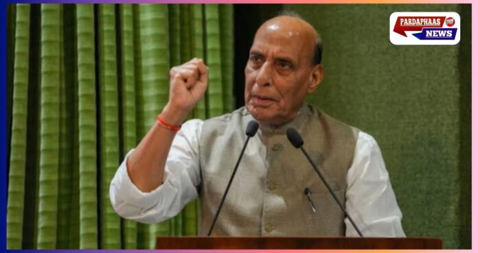 संसद में हंगामा: अंतरिक्ष मिशन पर चर्चा बीच में बंद — लोकसभा मंगलवार सुबह 11 बजे तक स्थगित, राजनाथ ने विपक्ष पर नाराज़गी जताई