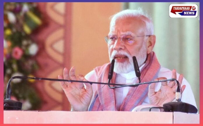 प्रधानमंत्री नरेंद्र मोदी का गुजरात दौरा : 34,200 करोड़ की विकास परियोजनाओं की सौगात