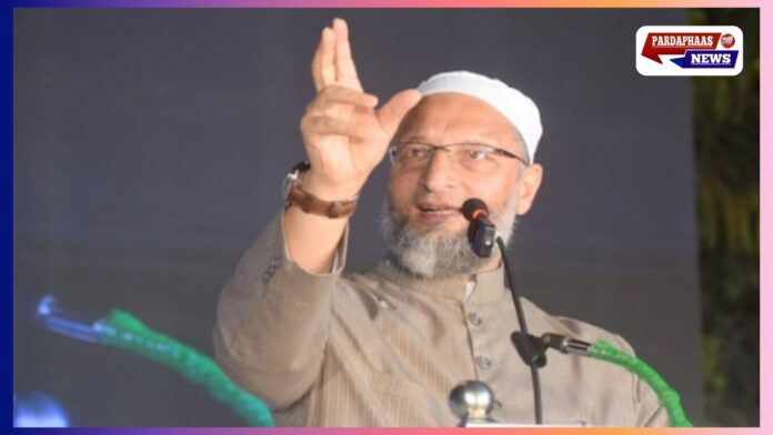 ओवैसी का मोदी पर हमला — H-1B पर $1,00,000 फीस बढ़ोतरी पर विपक्षी हमले तेज़, आर्थिक व कूटनीतिक निहितार्थ गंभीर ओवैसी का मोदी पर हमला — H-1B पर $1,00,000 फीस बढ़ोतरी पर विपक्षी हमले तेज़, आर्थिक व कूटनीतिक निहितार्थ गंभीर