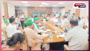 नोएडा प्राधिकरण से किसानों की वार्ता विफल, 3 नवंबर को महापंचायत की घोषणा