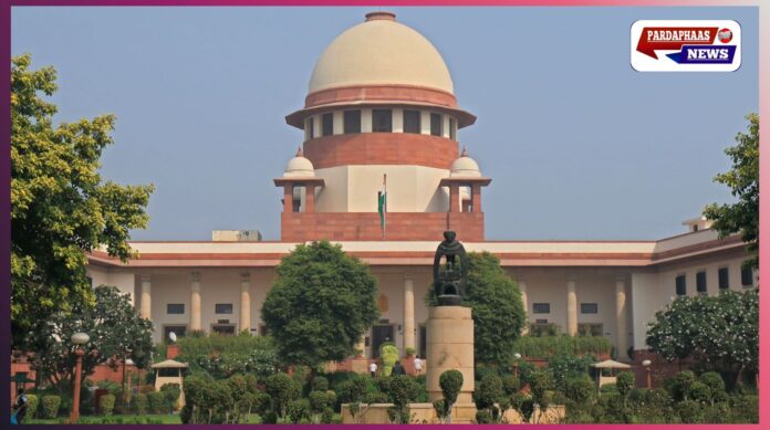 सुप्रीम कोर्ट ने केंद्र से पूछा — क्या ऑनलाइन गेमिंग और सट्टेबाजी प्लेटफॉर्म्स पर पूरी तरह बैन लगाया जा सकता है? सुप्रीम कोर्ट ने केंद्र से पूछा — क्या ऑनलाइन गेमिंग और सट्टेबाजी प्लेटफॉर्म्स पर पूरी तरह बैन लगाया जा सकता है?