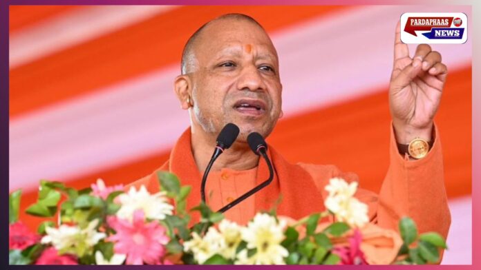 योगी आदित्यनाथ ने लालू पर साधा निशाना — कहा: अगर महागठबंधन को मौका मिला तो गरीबों का राशन हजम कर देंगे