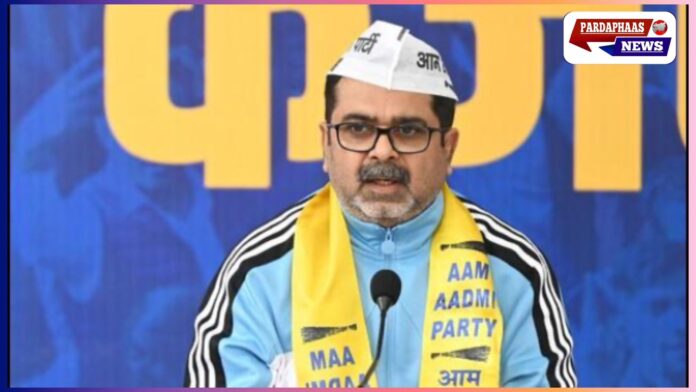 टीचर अवध ओझा ने राजनीति से लिया संन्यास; AAP भी छोड़ा — “अब मैं खुलकर बोल सकूँगा”