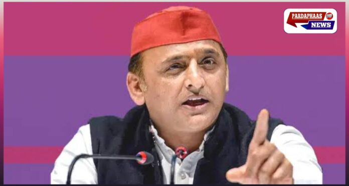 रायपुर एयरपोर्ट पर बोले अखिलेश यादव — “बिहार में बदलाव तय, तेजस्वी बनेंगे मुख्यमंत्री”