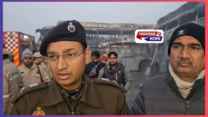 दिल्ली–आगरा एक्सप्रेसवे पर भीषण हादसा