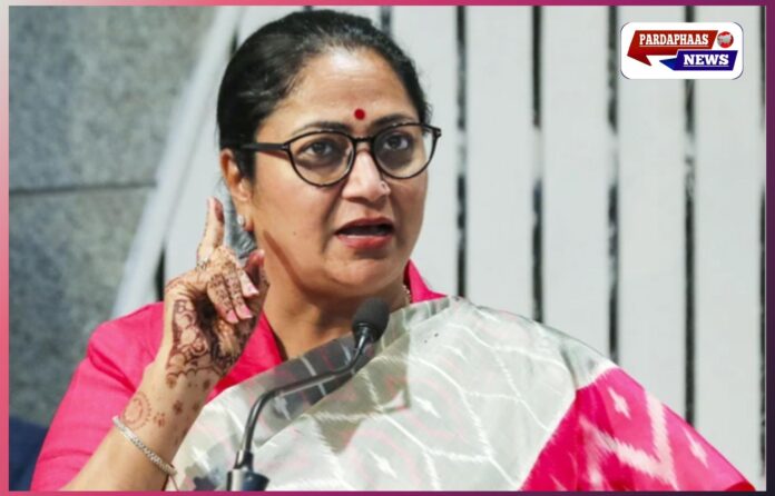 दिल्ली कैबिनेट के अहम फैसले: ई-वेस्ट ईको पार्क, जलाशयों का पुनरुद्धार और डीटीसी को मिलेगी पूरी बस सेवा की जिम्मेदारी