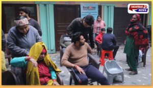 फर्स्ट वन रिहैब फाउंडेशन द्वारा होशियारपुर सेक्टर-51 में निःशुल्क स्वास्थ्य शिविर आयोजित, जांच के साथ दवाएं भी वितरित