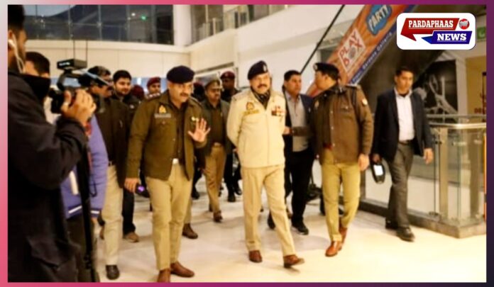 नोएडा में नववर्ष को लेकर कड़े सुरक्षा इंतजाम, पुलिस कमिश्नरेट अलर्ट मोड पर