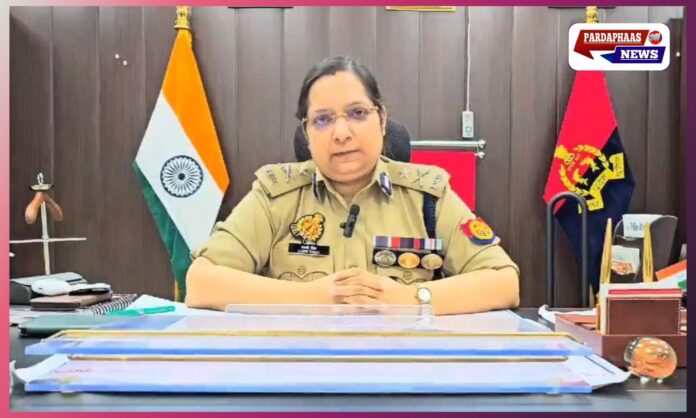 नोएडा पुलिस का सख्त संदेश, CP लक्ष्मी सिंह का बड़ा एक्शन—बिसरख SHO और ACP हटाए गए...बुजुर्ग से लूट की कोशिश पर