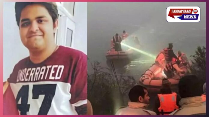 नोएडा में सिस्टम डूबा, प्रयागराज में इंसानियत तैरी: जब रेस्क्यू टीम तमाशबीन बनी और आम लोगों ने जान बचाई