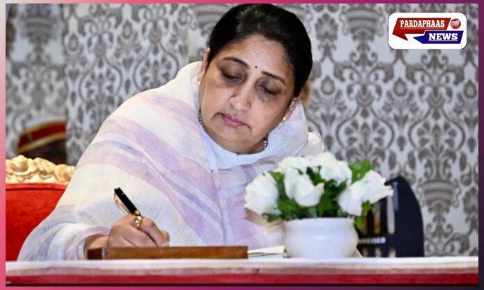 ‘राजनीति बेहद घटिया हो चुकी है’: सुनेत्रा पवार को उपमुख्यमंत्री बनाए जाने पर सामना का तीखा हमला