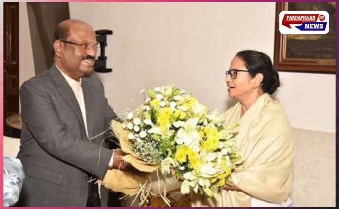 ममता बनर्जी का बड़ा दावा: “सीवी आनंद बोस को इस्तीफा देने के लिए किया गया मजबूर”, मुलाकात के बाद बंगाल की राजनीति गरमाई