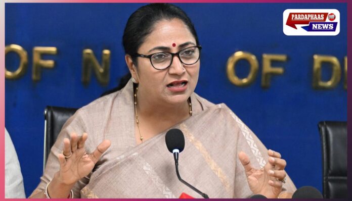 दिल्ली को जलभराव मुक्त बनाने की तैयारी: CM रेखा गुप्ता का सख्त निर्देश, 30 जून तक नालों की सफाई पूरी करें सभी विभाग