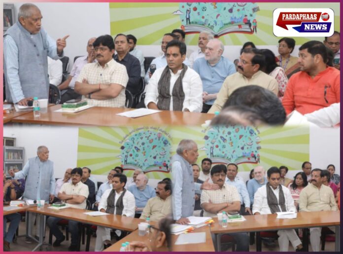 नोएडा लोकमंच की पहल को मिला विधायक पंकज सिंह का समर्थन, फ्री इलाज-शिक्षा और जनसुविधाओं के विस्तार पर हुई चर्चा