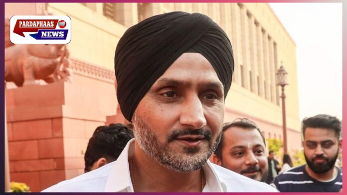 हरभजन सिंह की पंजाब पुलिस सुरक्षा हटी, केंद्र ने तुरंत दिया CRPF कवर; AAP में बगावत के बीच बढ़ा सियासी तापमान