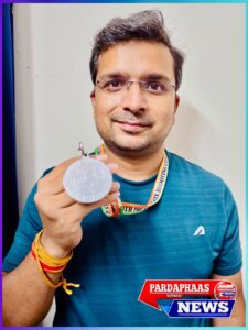 महज 50 दिन की ट्रेनिंग, टूटा चश्मा, तकनीकी बाधाएं और उम्र की चुनौती… फिर भी हिमांशु राजपूत ने जीता रजत पदक