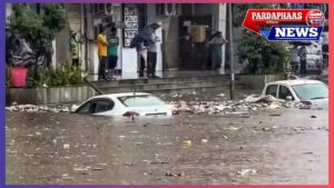 देश पर बारिश का महाकहर: कहीं डूबी दिल्ली, कहीं बहा महाराष्ट्र, कहीं टूटे पहाड़